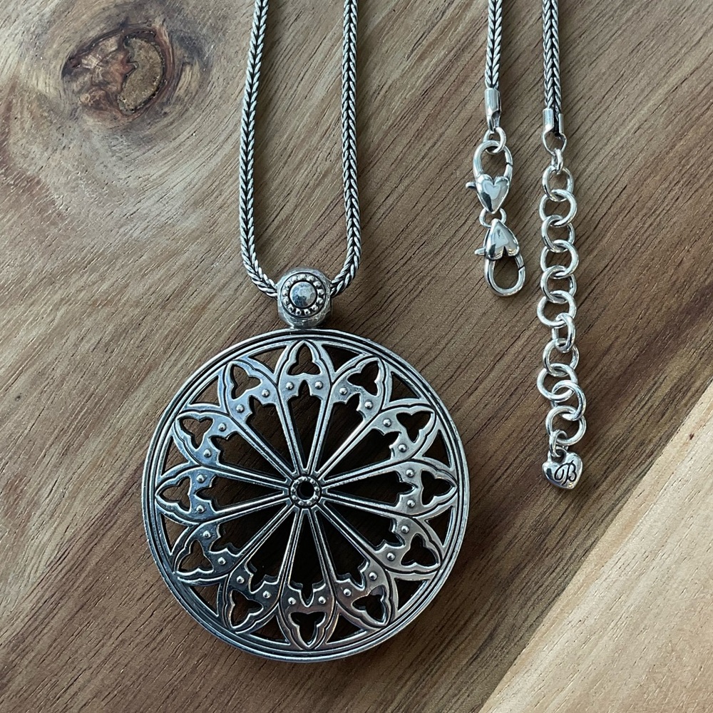 ๐ BRIGHTON Retired Capella Ferrara Filigree Disc Medallion Silver Long Necklace - Picture 11 of 11